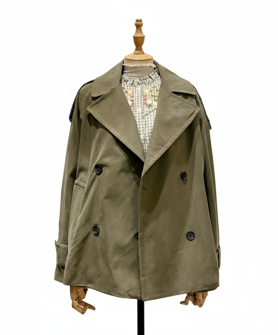 trench corta khaki doble botonadura treintaytantos mood moda femenina showroom oviedo