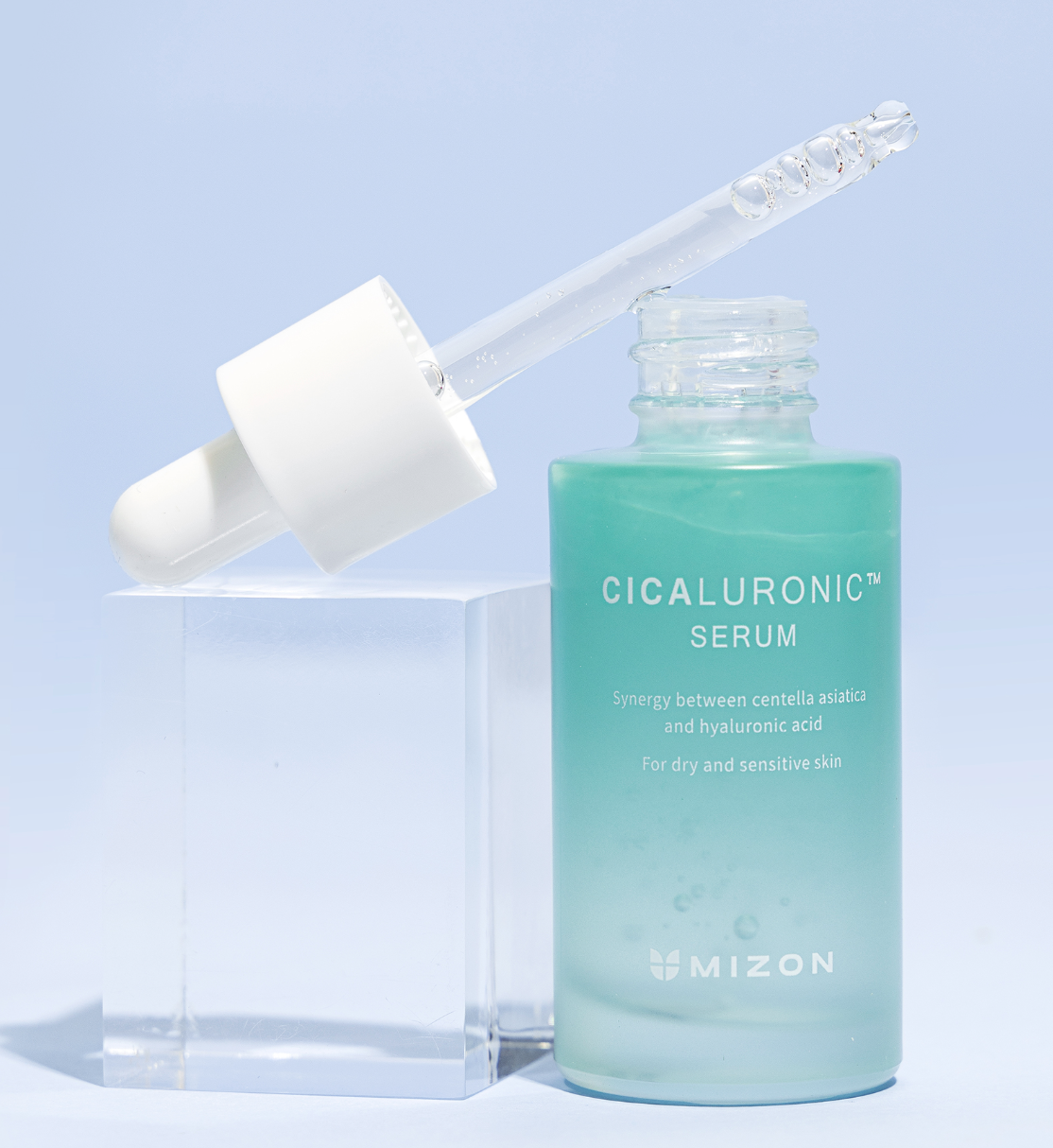 serum mizon cicaluronic aplicacion con gotero textura liquida