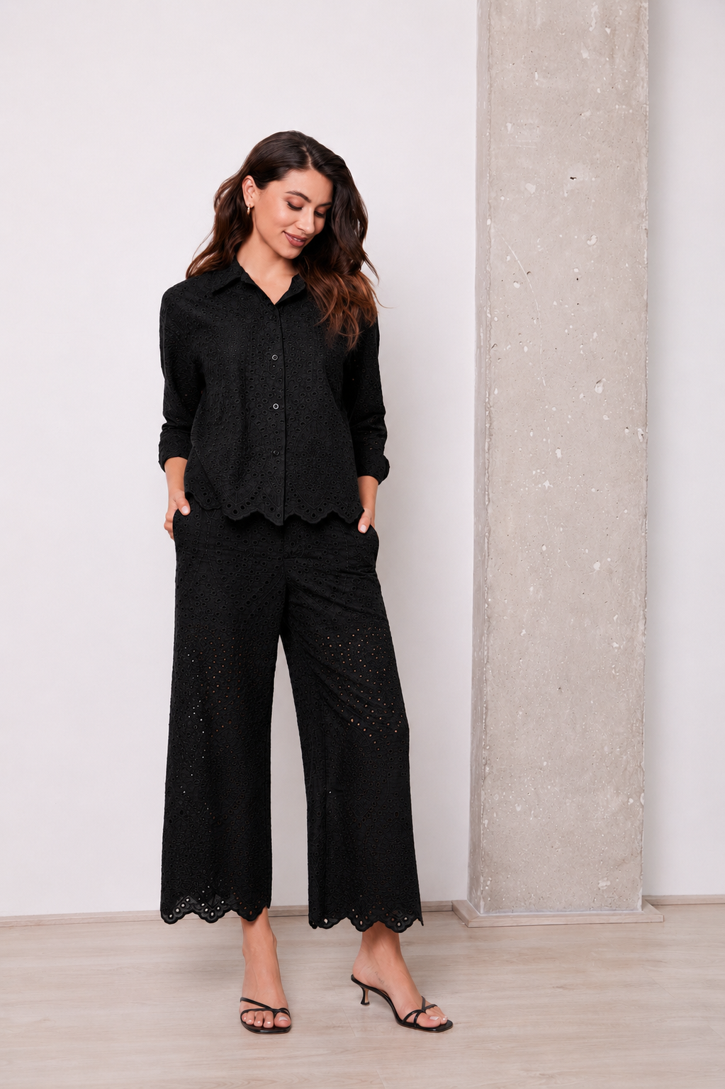 CAMISA BORDADO INGLÉS NEGRA DALA – LYLU