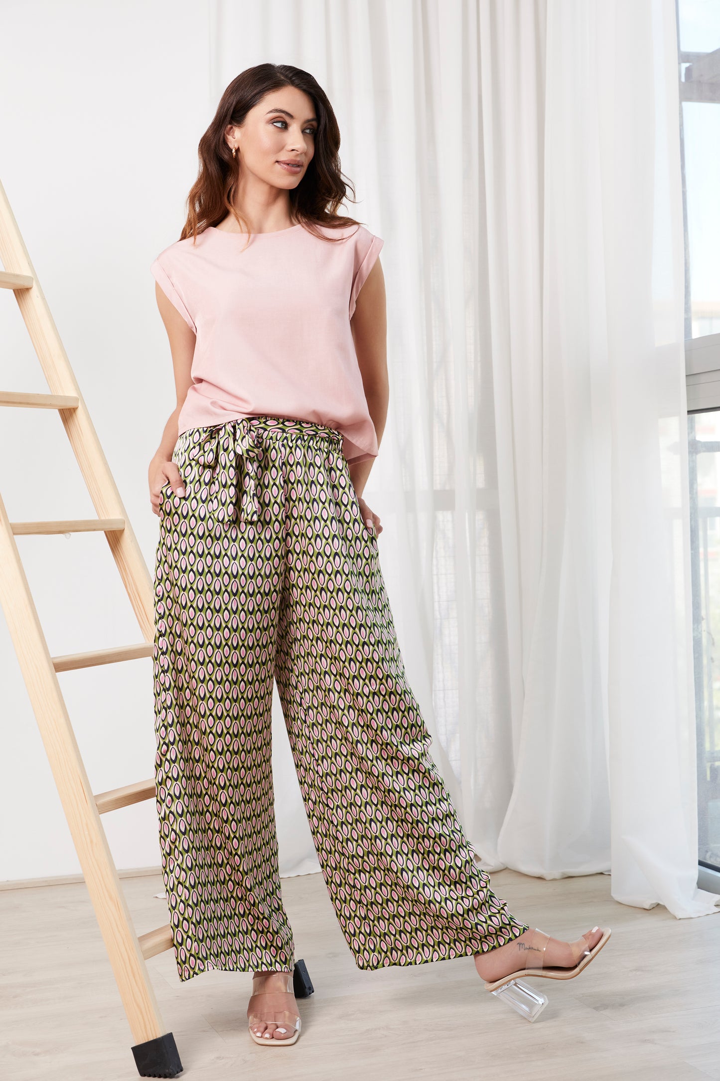 PANTALÓN FLUIDO ESTAMPADO GEOMÉTRICO CINTURA ELÁSTICA – FLOW – LYLU