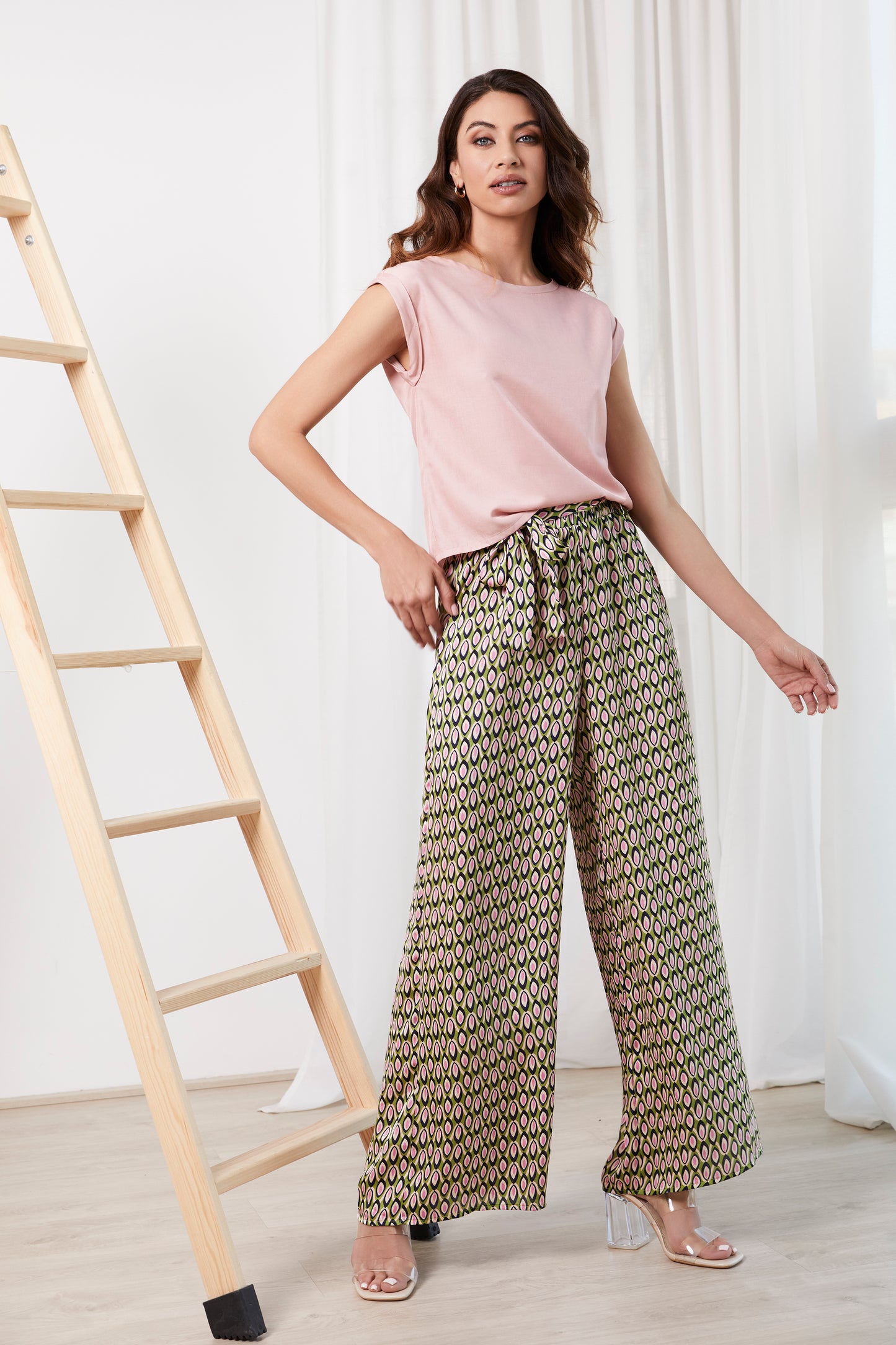 PANTALÓN FLUIDO ESTAMPADO GEOMÉTRICO CINTURA ELÁSTICA – FLOW – LYLU