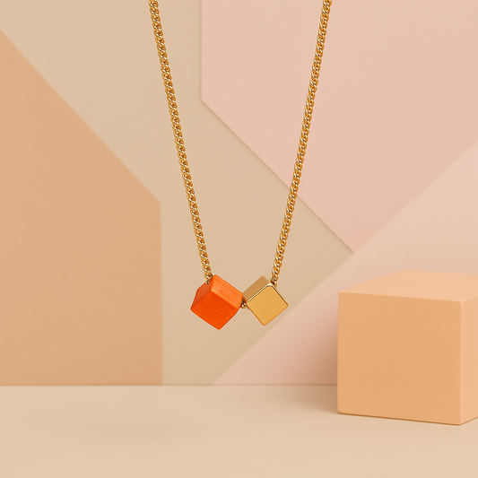 collar madera laton cubo naranja potipoti treintaytantos mood joyas oviedo
