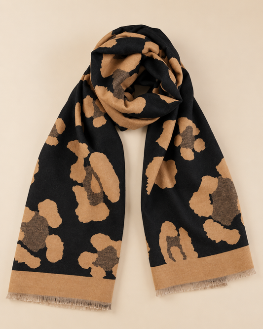 Bufanda camel reversible Écija de LYLU con animal print en negro y topo