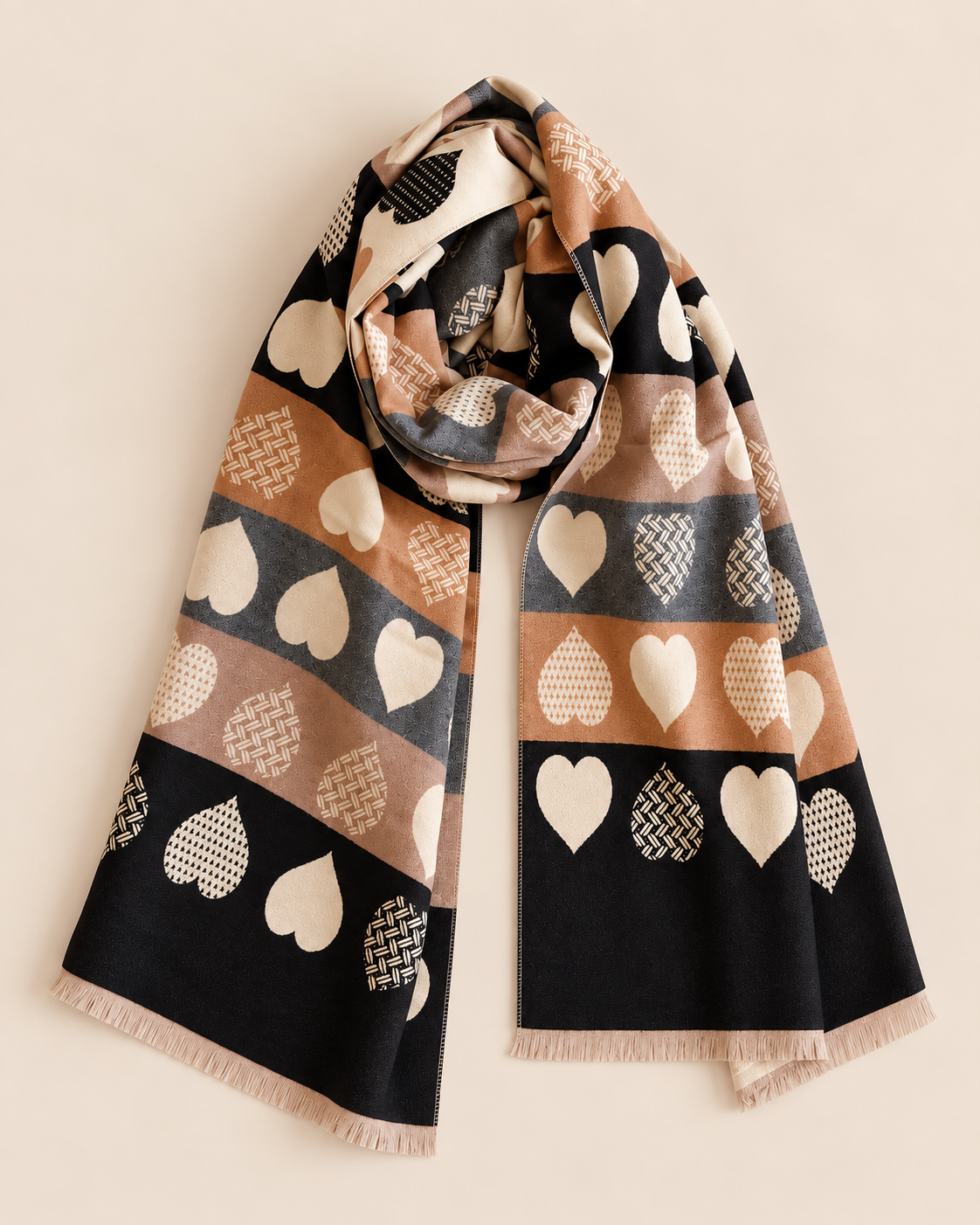 Bufanda Ronda reversible negra con franjas y corazones