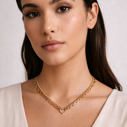 COLLAR DOBLE ESLABÓN CON CORAZÓN ARDE – DORADO