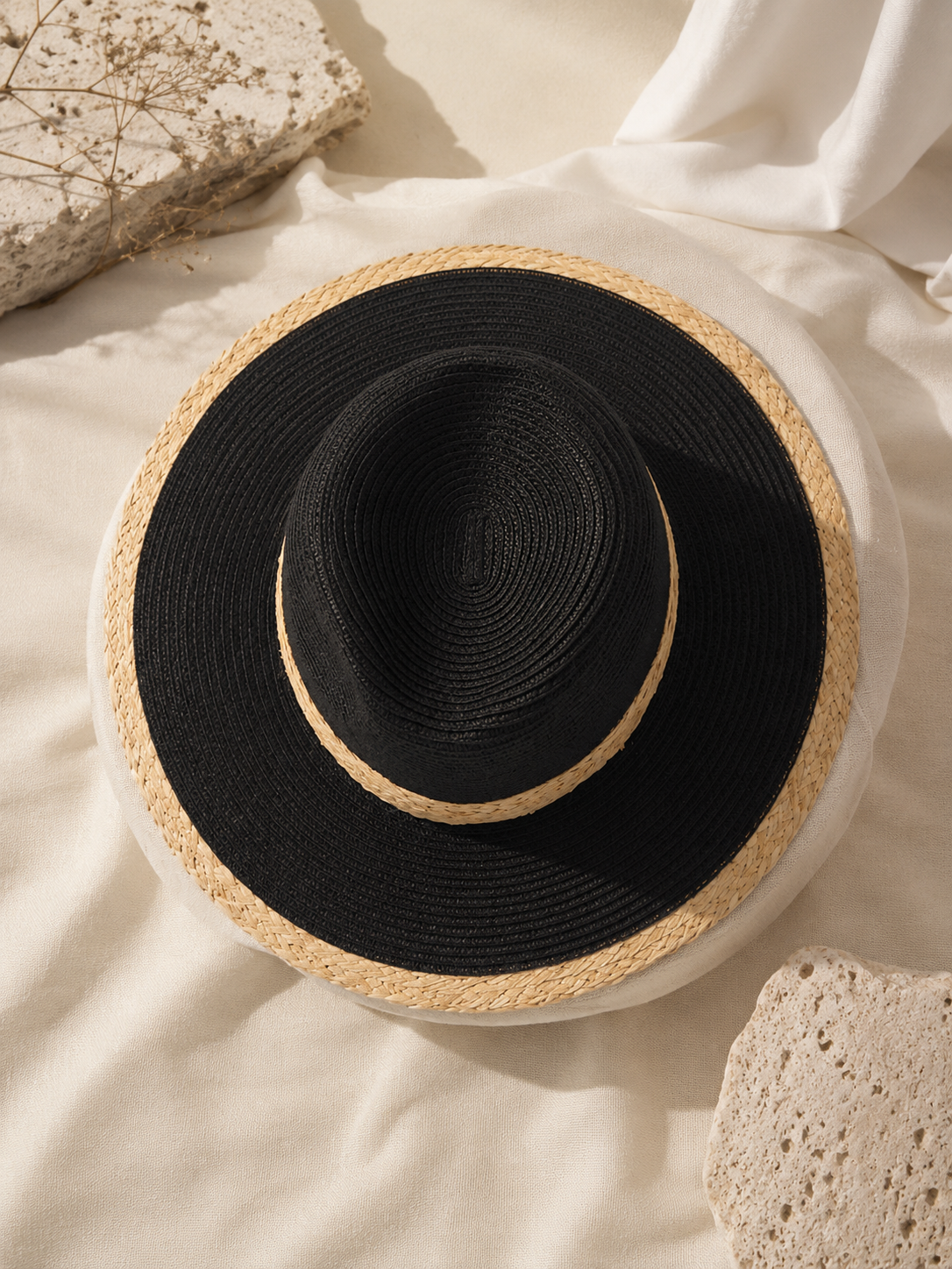 SOMBRERO DE ALA BICOLOR NEGRO Y RAFIA
